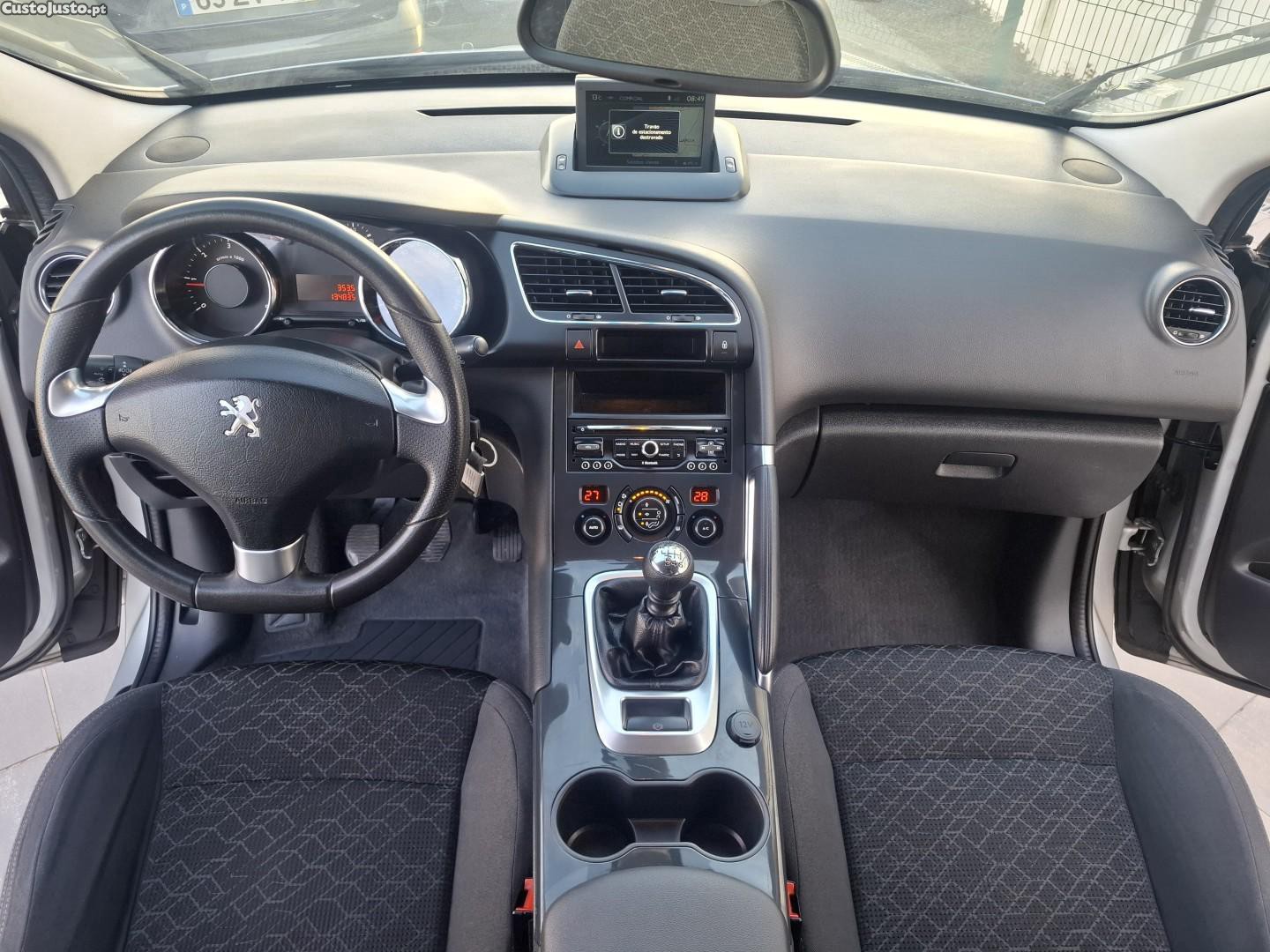 Peugeot 3008 1.6 BlueHDi Style — fotografia 3