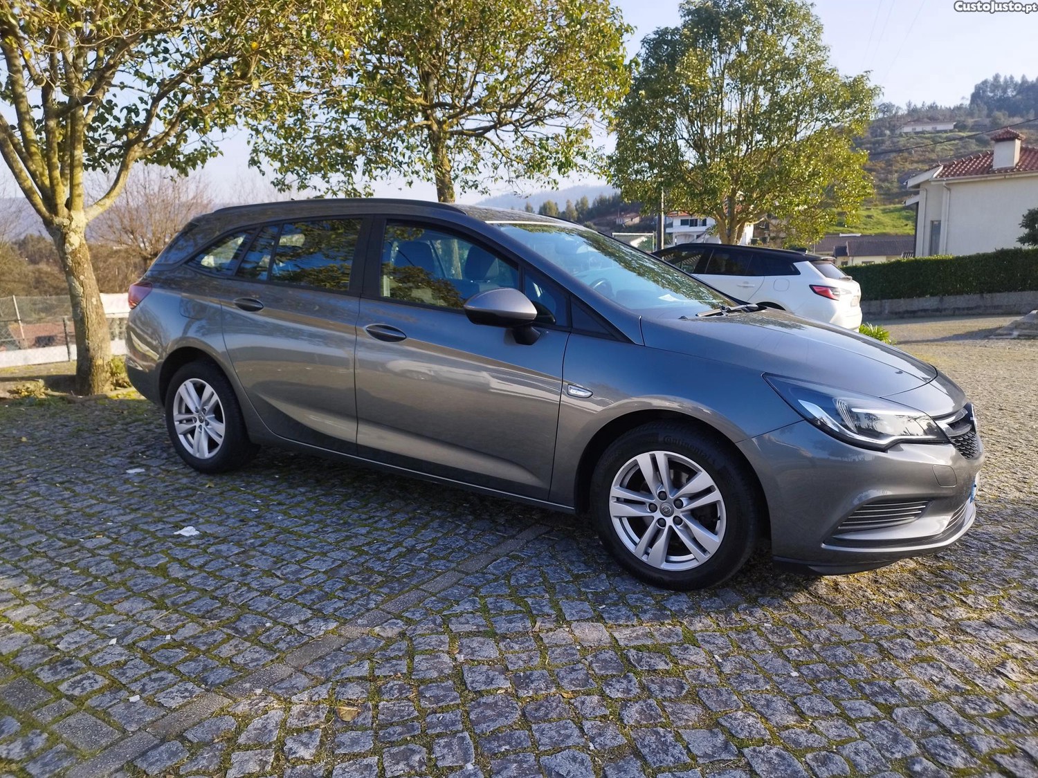 Opel Astra 1.6 cdti sports tourer business — fotografia 15