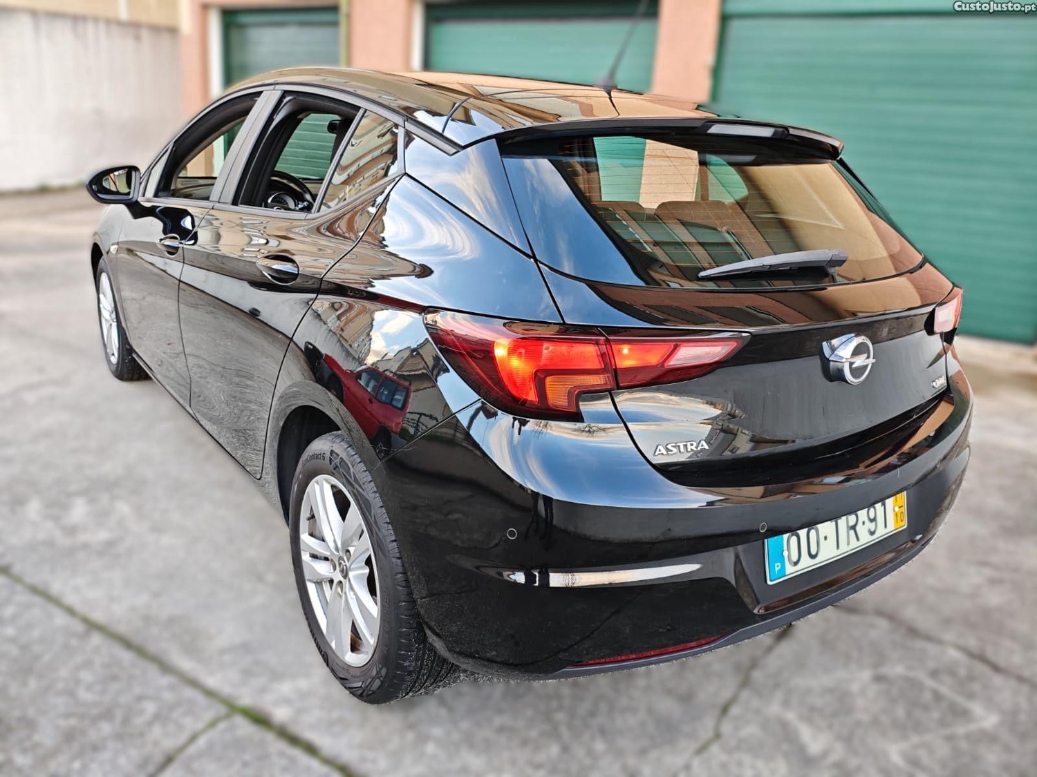 Opel Astra CDTI Business Edition — fotografia 6