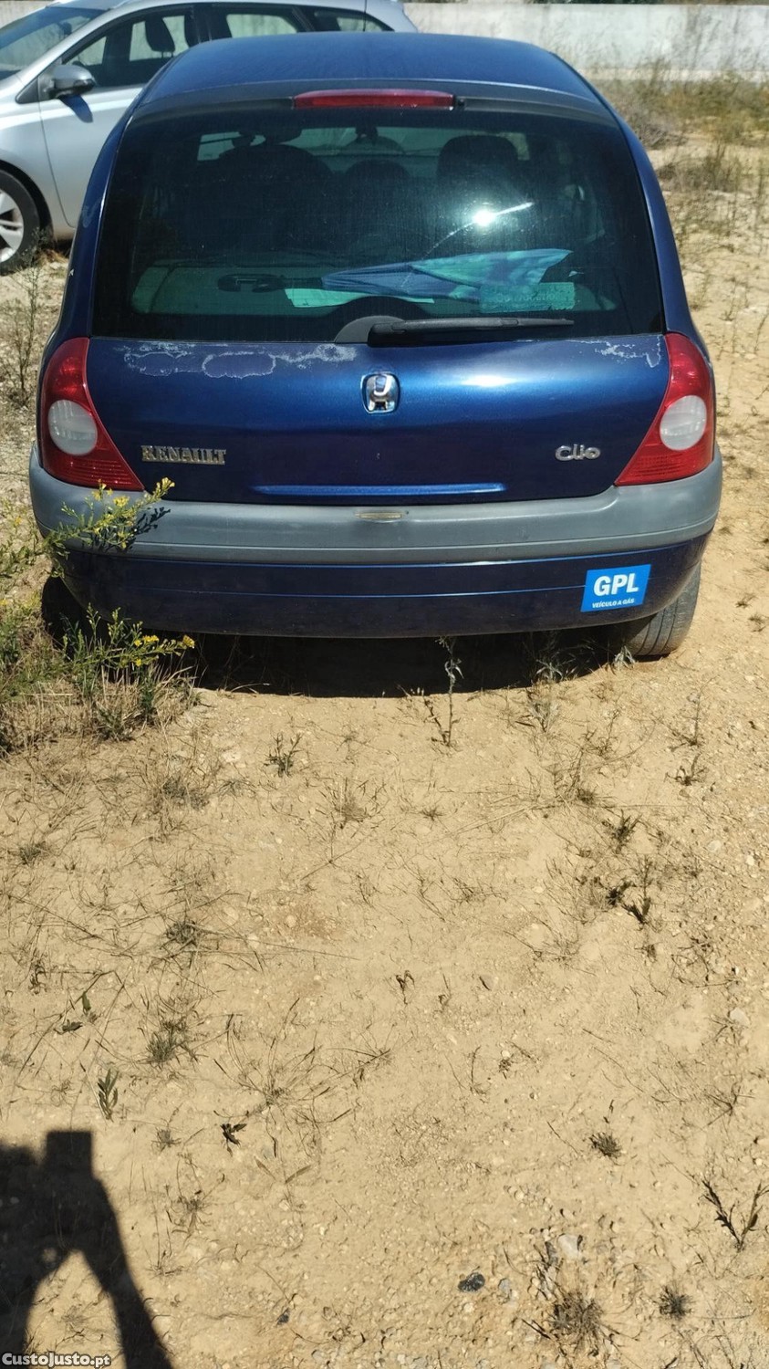 Renault Clio Rxe 10 eur 150km — photo 3