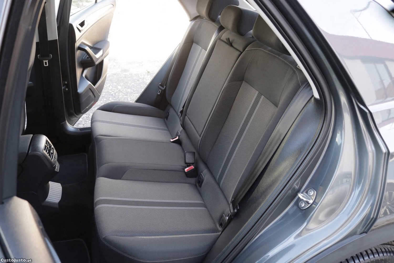 Volkswagen T-Roc 2.0 TDI Style 115cv — fotografia 37