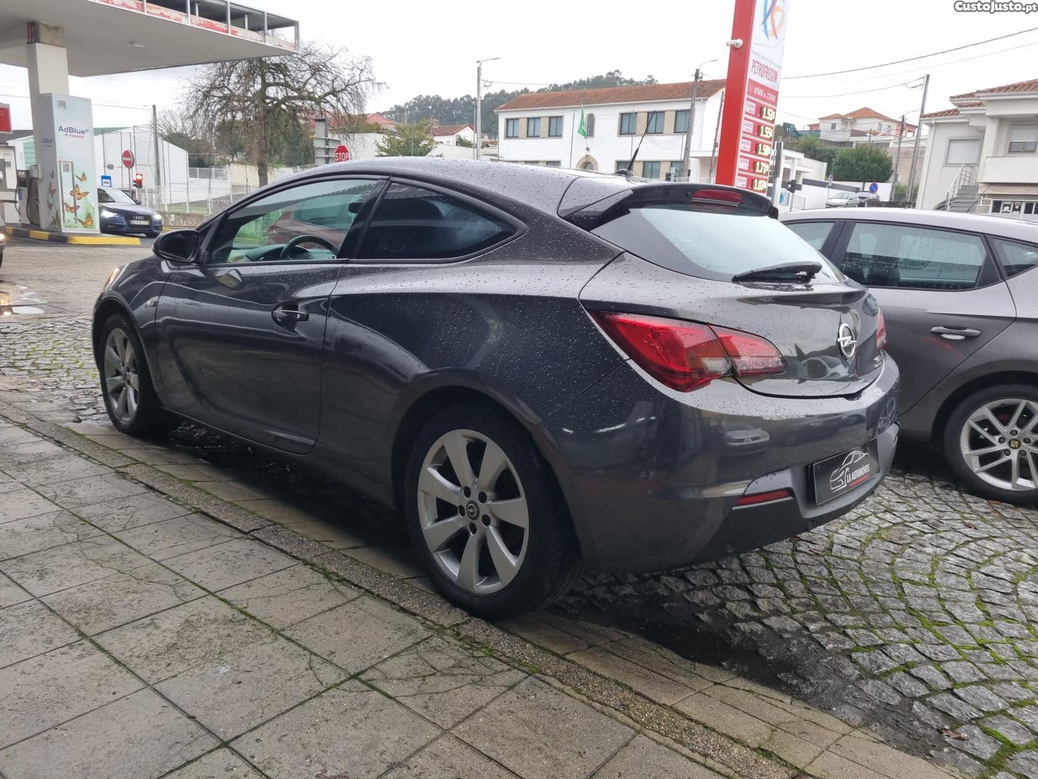 Opel Astra J 1.7 cdti 130CV GTC — fotografia 10