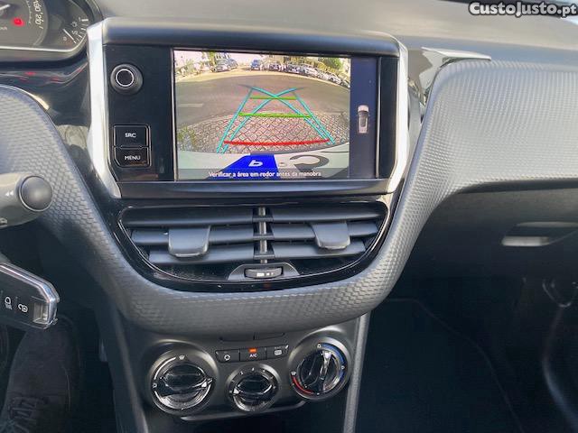 Peugeot 2008 1.2 PureTech Style — fotografia 7