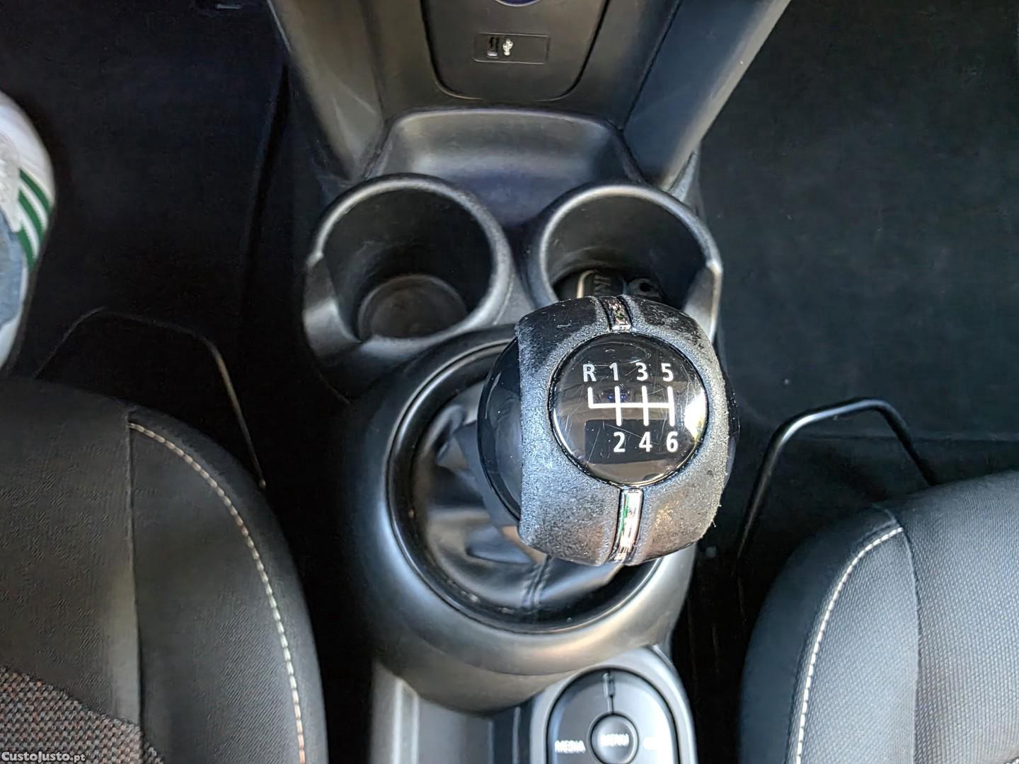 MINI Cooper One D — fotografia 13