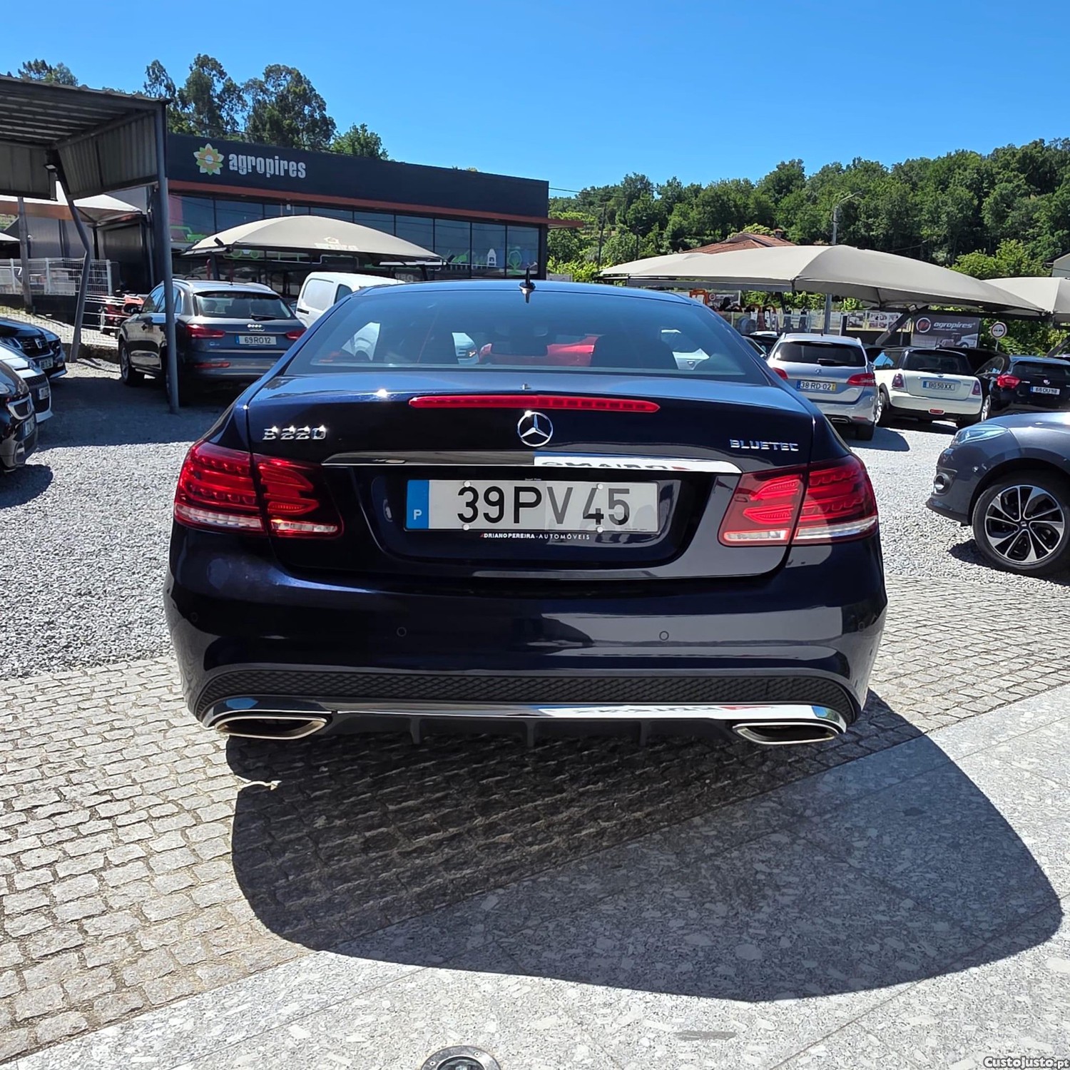 Mercedes-Benz E 220 CDi BlueEfficiency Auto — fotografia 16