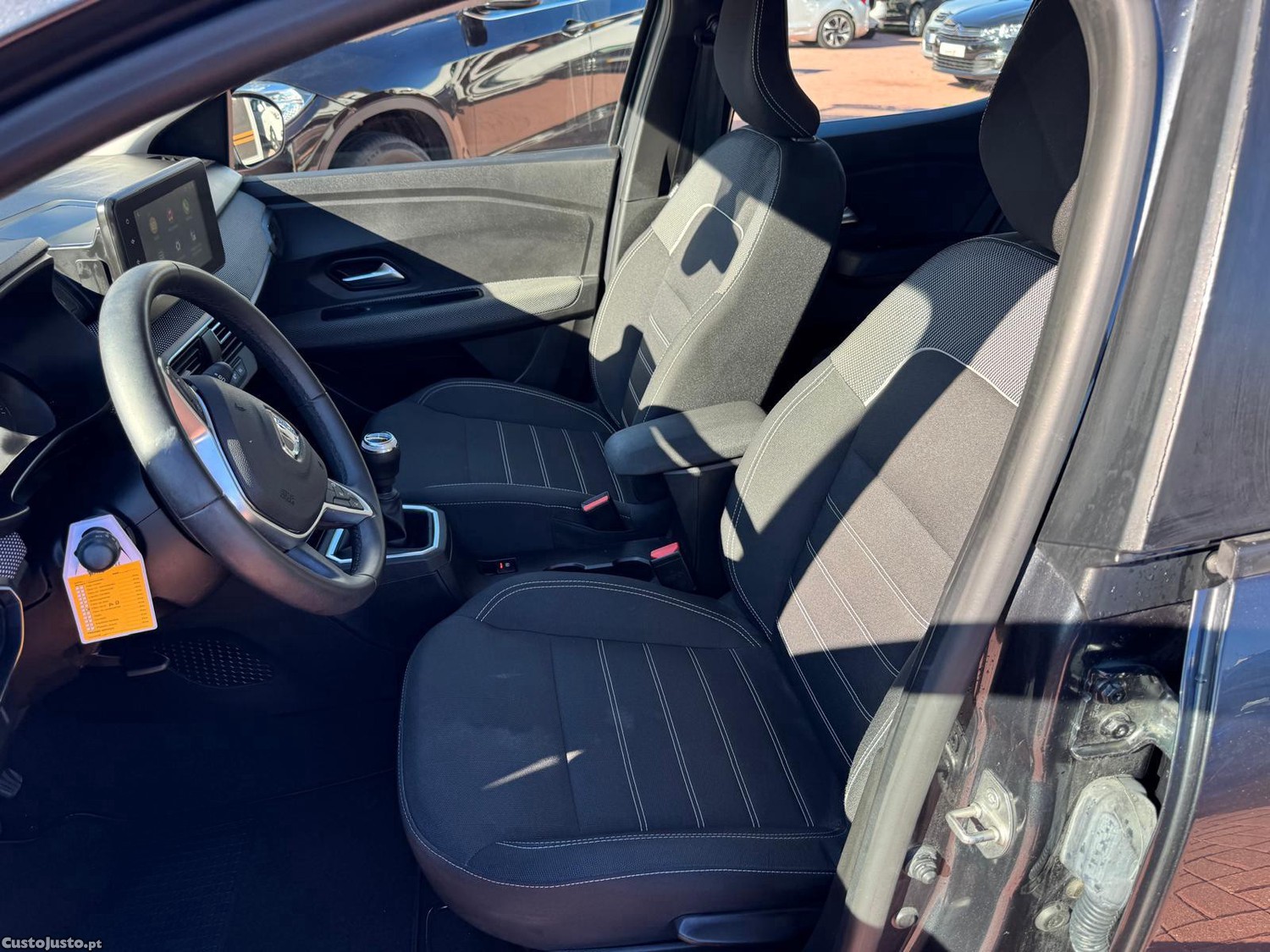 Dacia Sandero 1.0 SCe Comfort — fotografia 19