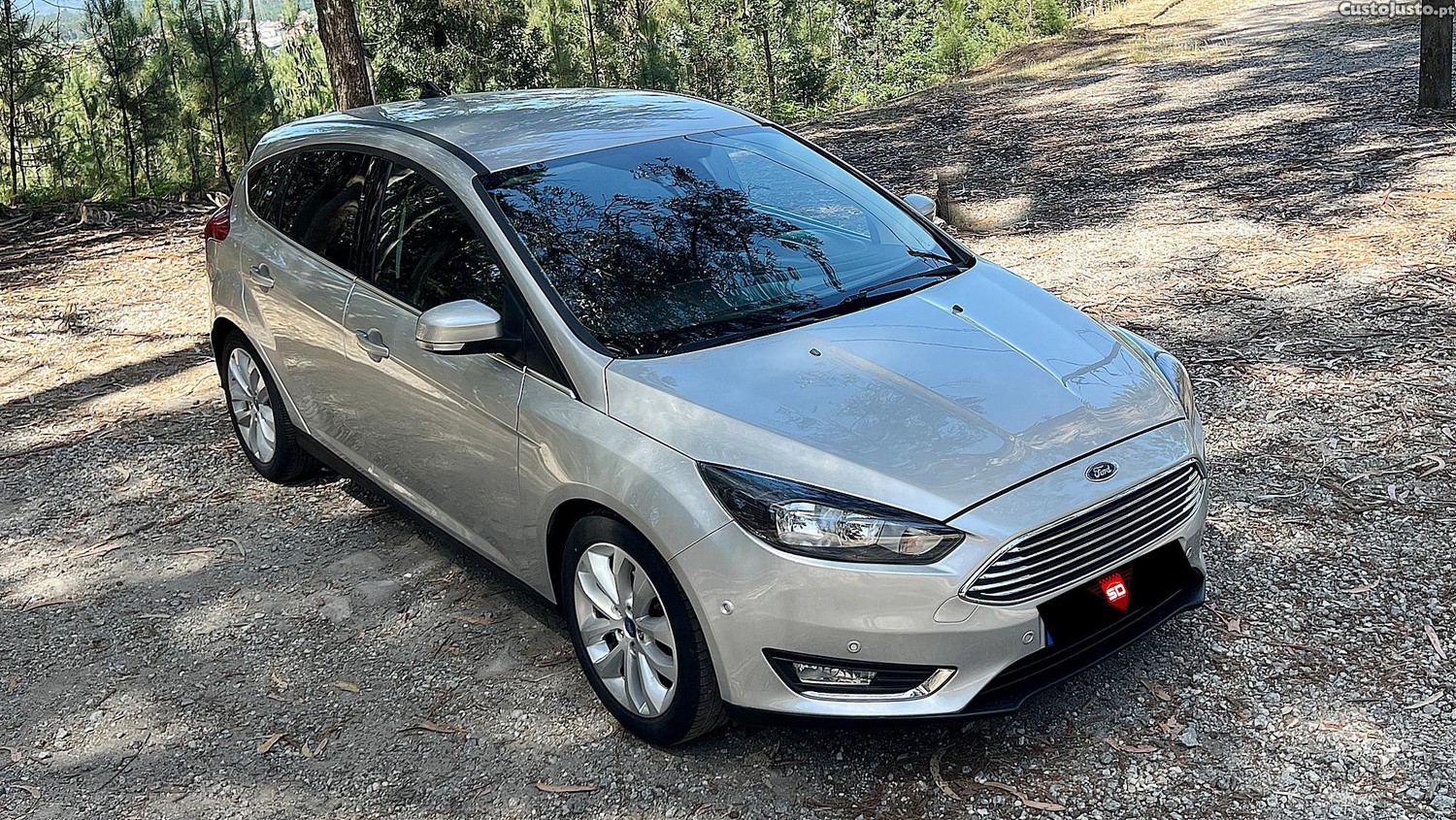 Ford Focus TDCI TITANIUM — fotografia 10