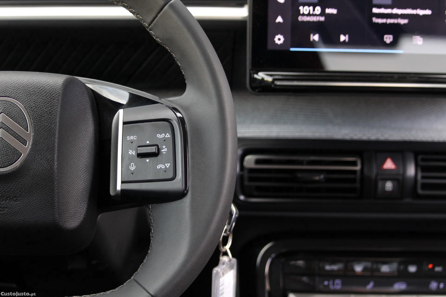 Citroën e-C3 44 kWh Autonomia Conforto Max — fotografia 8