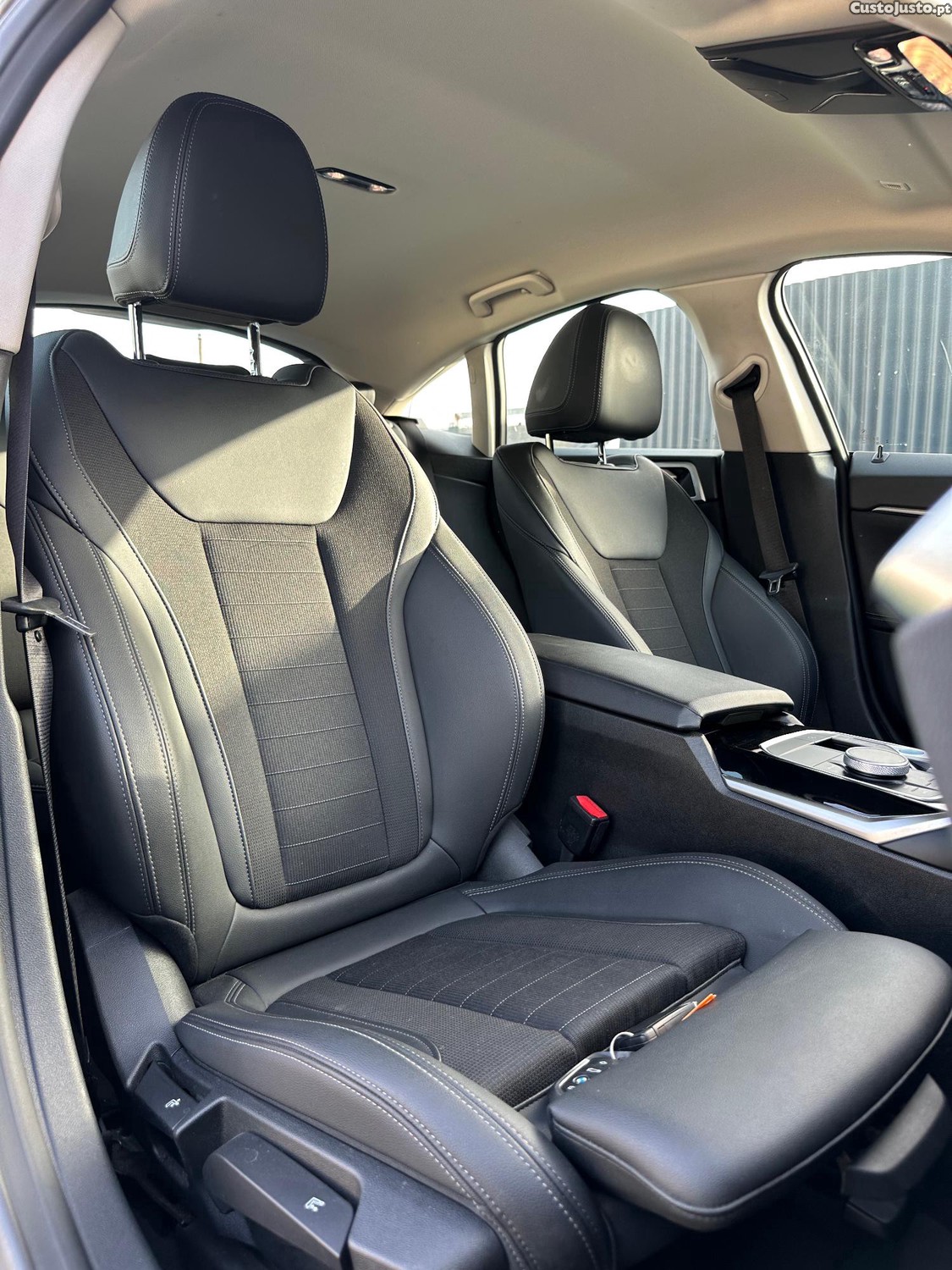 BMW i4 eDRIVE 35 — fotografia 3