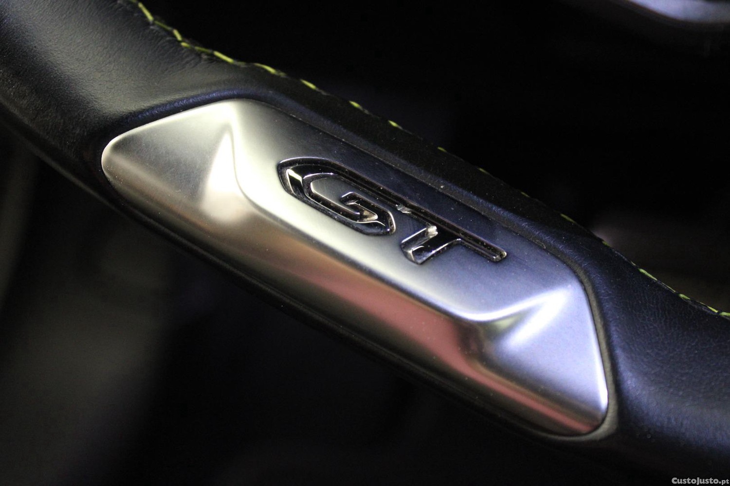 Peugeot e-2008 GT — fotografia 12
