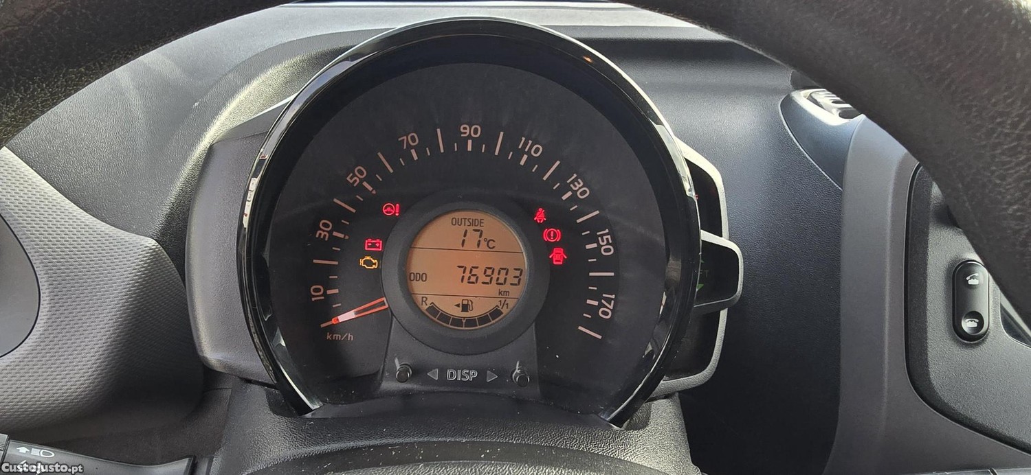 Peugeot 108 1.0 VTi Active — photo 5