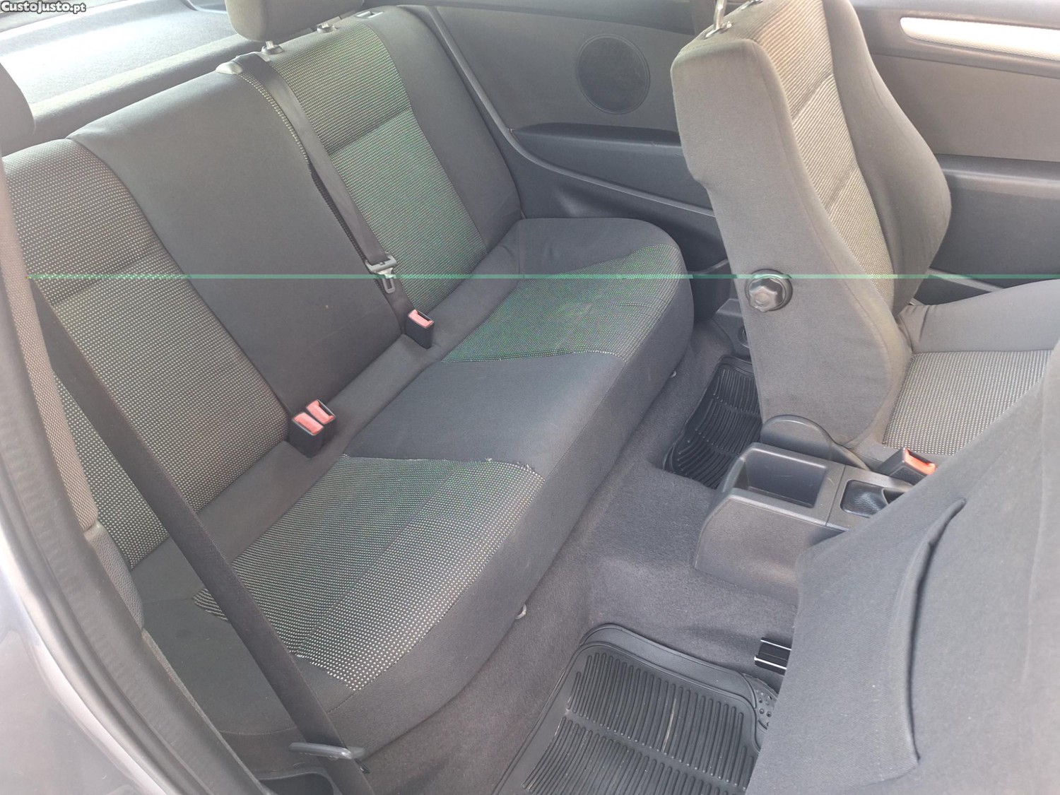 Opel Astra GTC 1.7 — fotografia 9