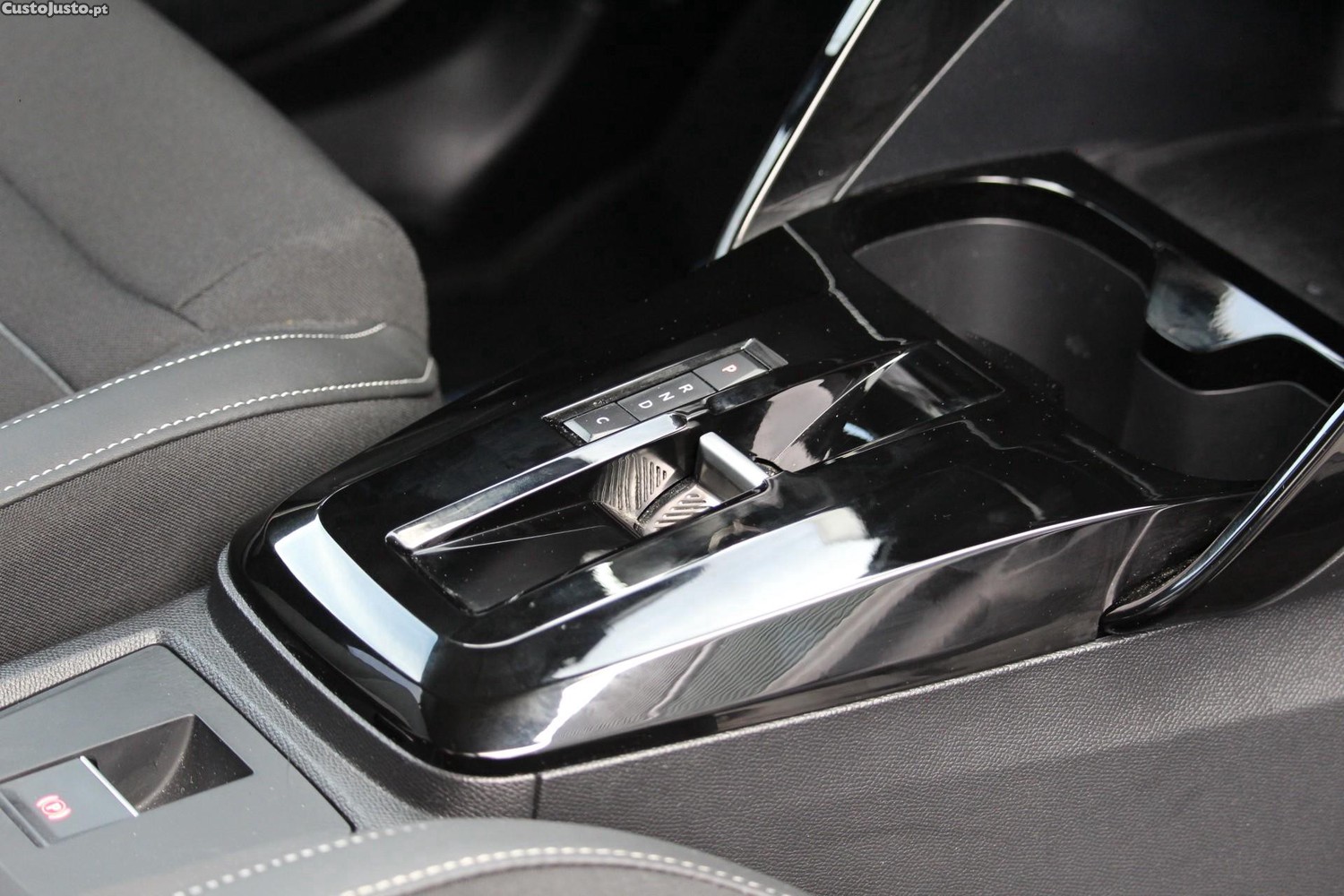 Citroën e-C3 44 kWh Autonomia Conforto Max — fotografia 14