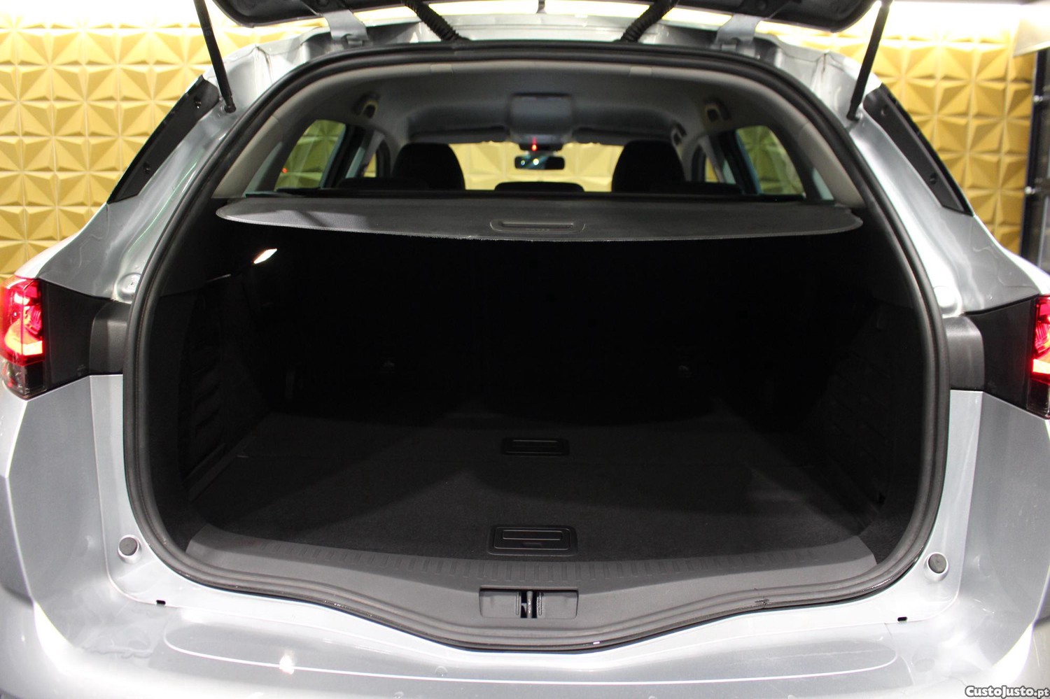 Renault Mégane Sport Tourer 1.5 Blue dCi Limited — fotografia 5