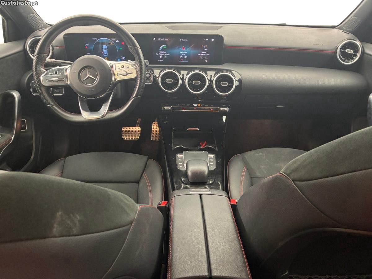Mercedes-Benz A 180 d AMG Line Aut. — fotografia 7