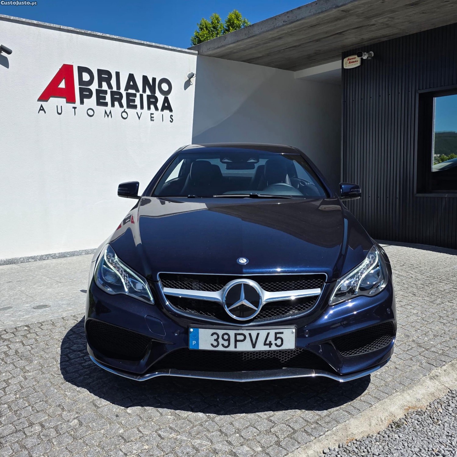 Mercedes-Benz E 220 CDi BlueEfficiency Auto — fotografia 17