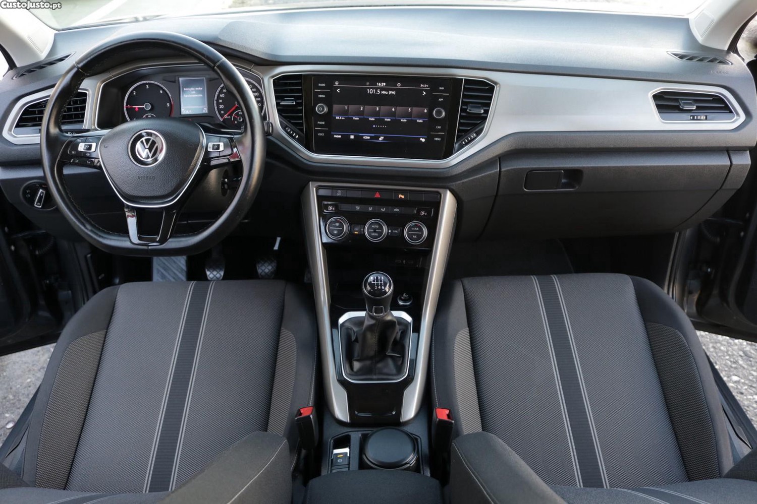 Volkswagen T-Roc 2.0 TDI Style 115cv — fotografia 35