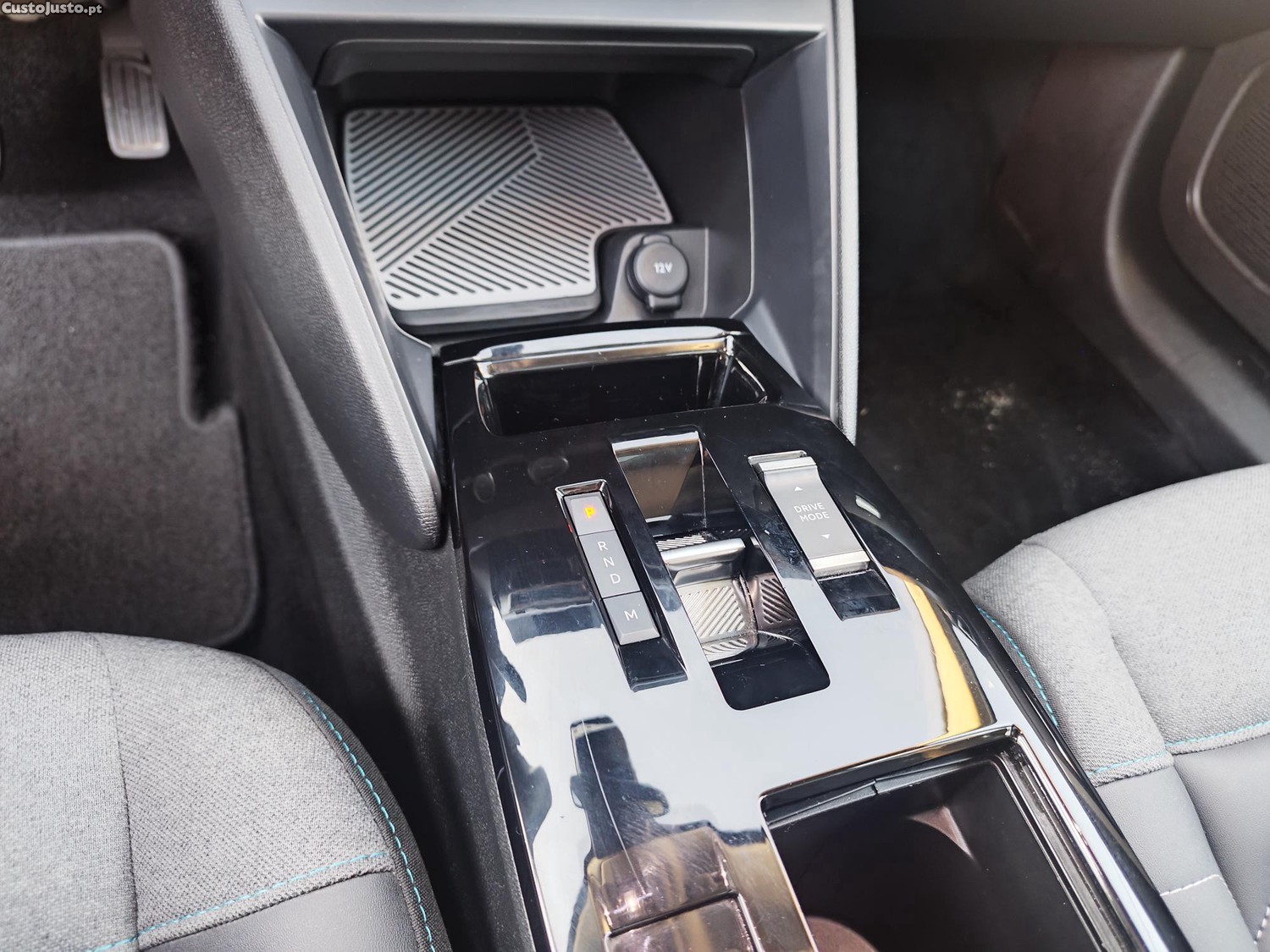 Citroën C4 X 1.2 puretech max auto — fotografia 4