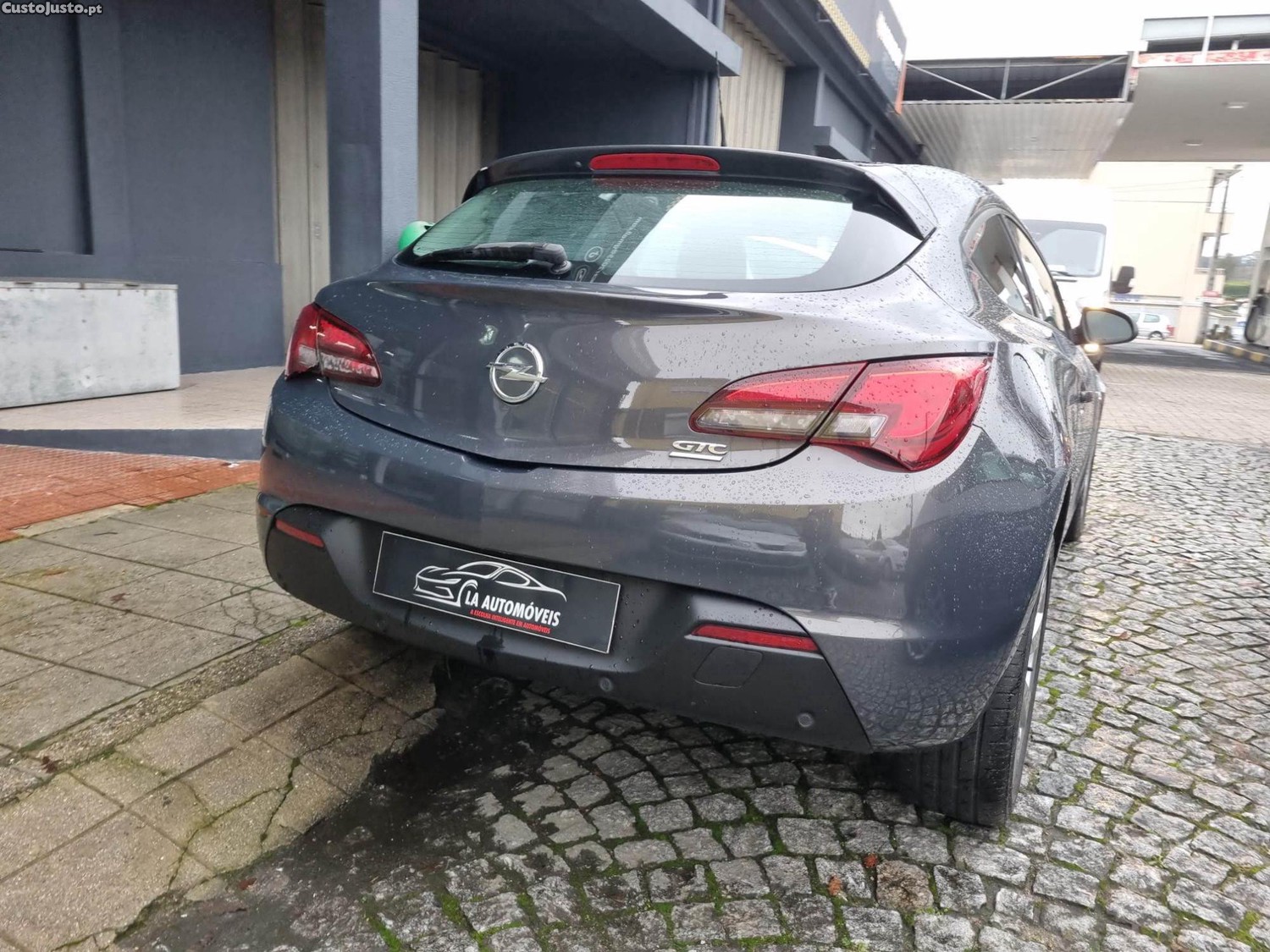 Opel Astra J 1.7 cdti 130CV GTC — fotografia 8
