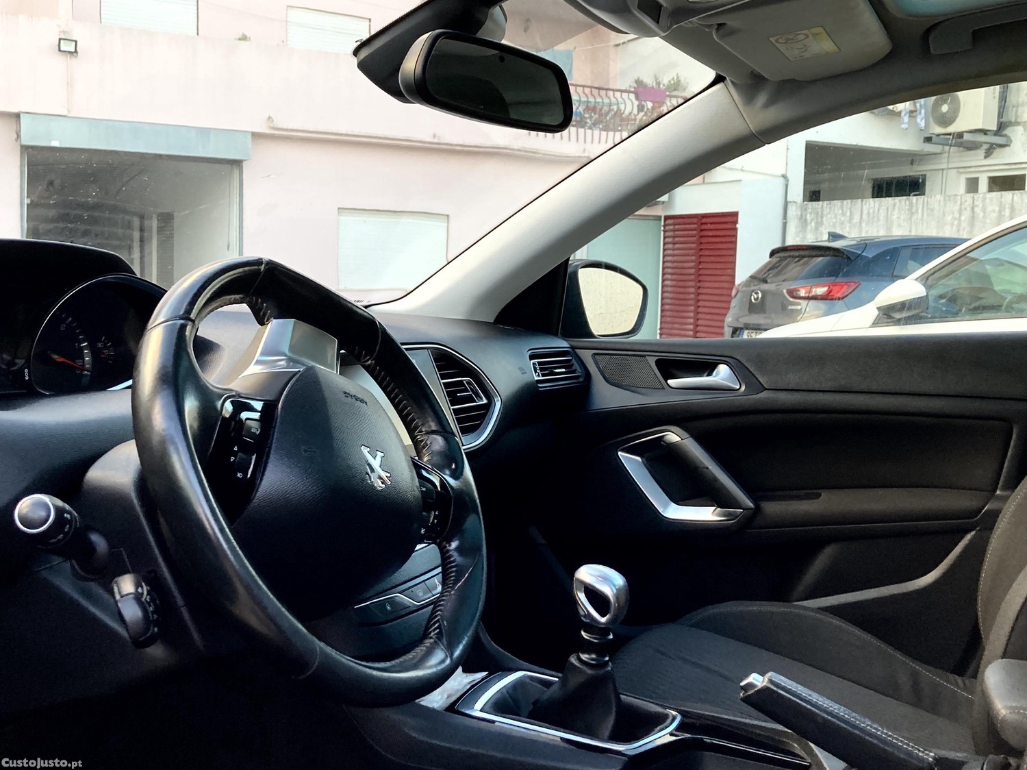Peugeot 308 1.6 hdi — fotografia 2