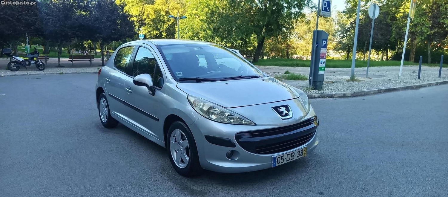 Peugeot 207 Full Extras — fotografia 3