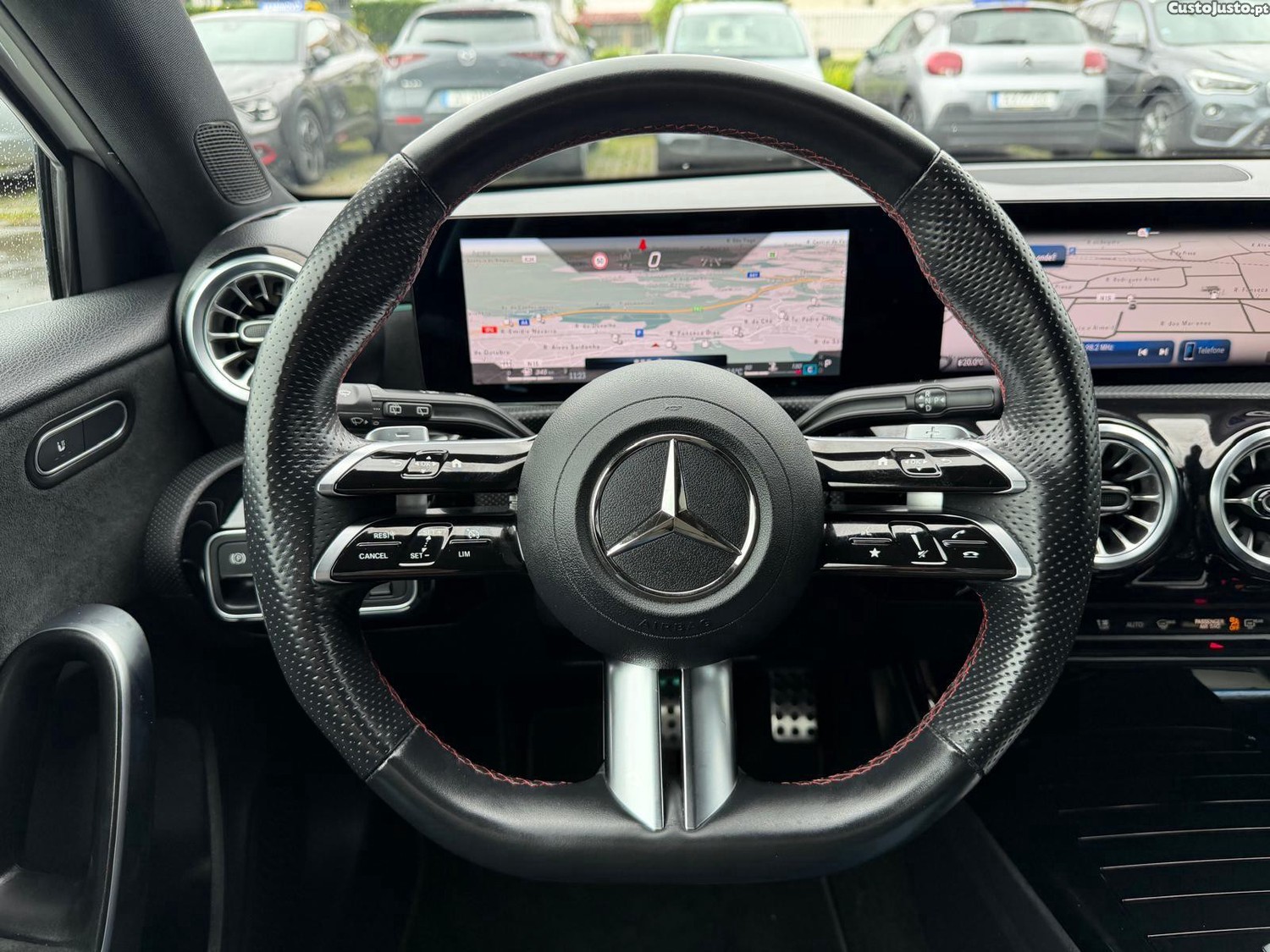 Mercedes-Benz A 200 d AMG Line Aut. — fotografia 6