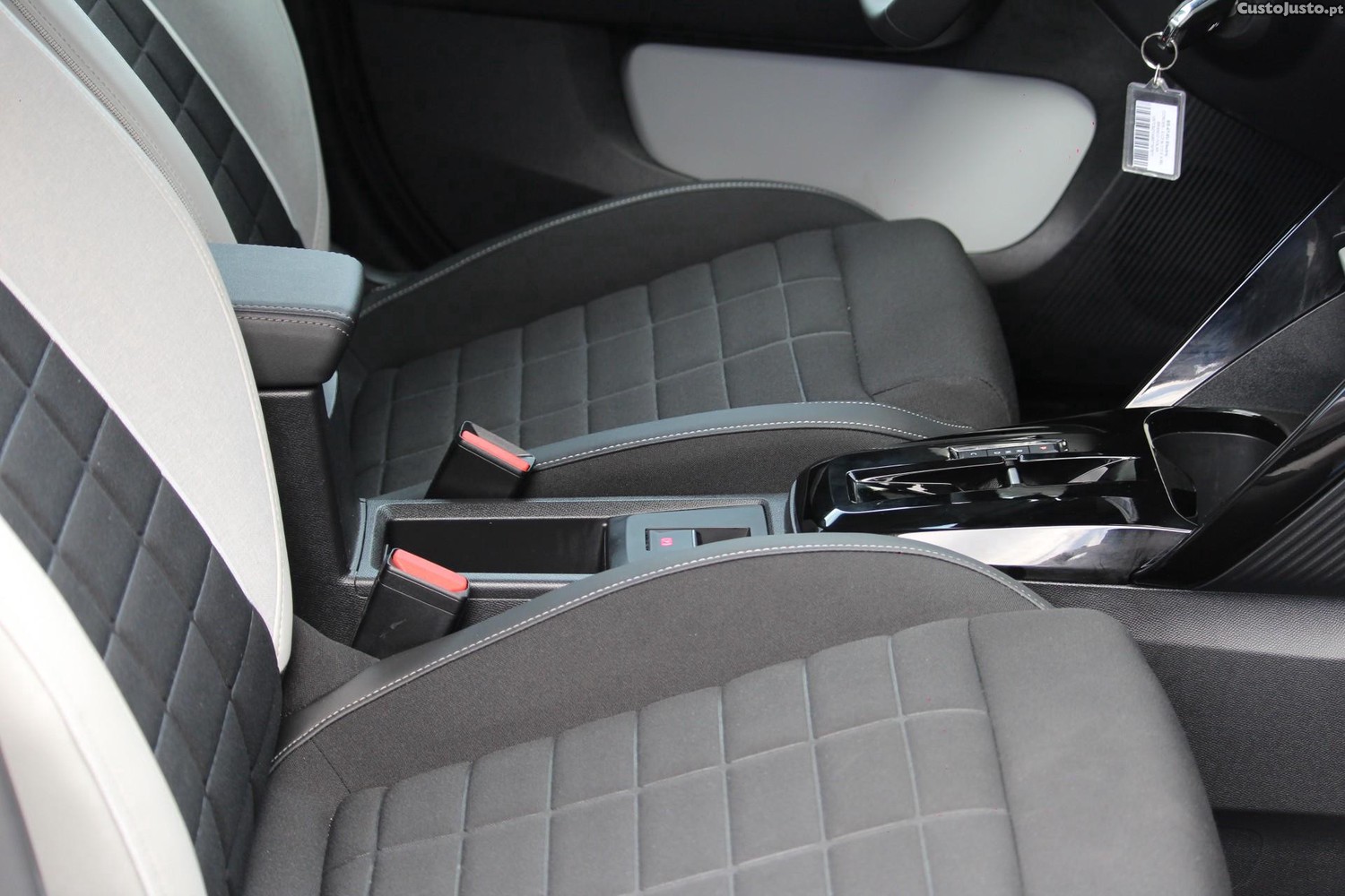 Citroën e-C3 44 kWh Autonomia Conforto Max — fotografia 13
