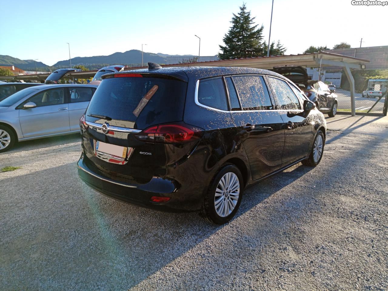 Opel Zafira C Tourer 1.6 CDTI ecoFLEX 136cv Cosmo - 17 — photo 5