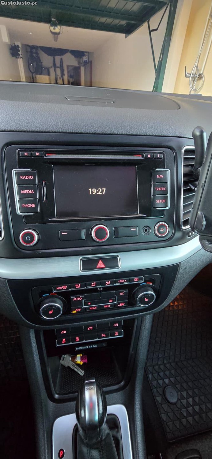 Volkswagen Sharan 2.0 TDI Highline — fotografia 5