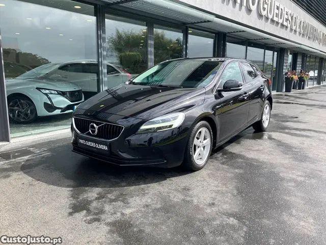 Volvo V40 T2 Momentum