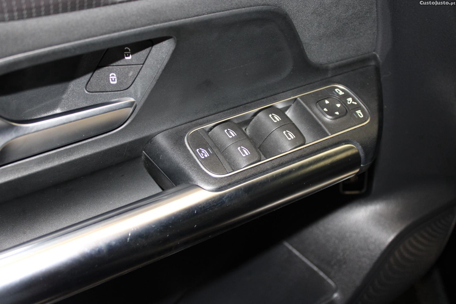 Mercedes-Benz EQA AMG 66,5Kwh (AUTO) — fotografia 14