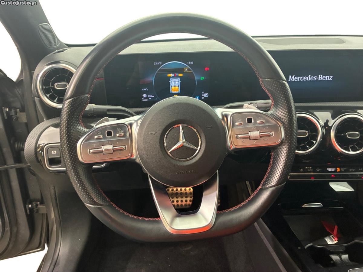 Mercedes-Benz A 180 d AMG Line Aut. — fotografia 6