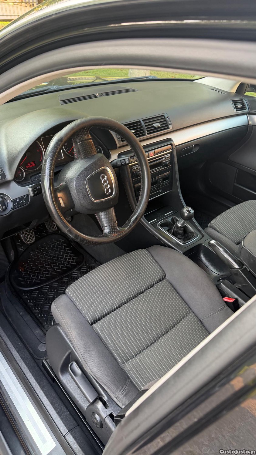 Audi A4 2.0 TDI s line — fotografia 3