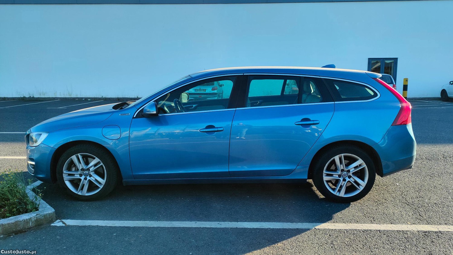 Volvo V60 D6- Twin Engine — fotografia 7