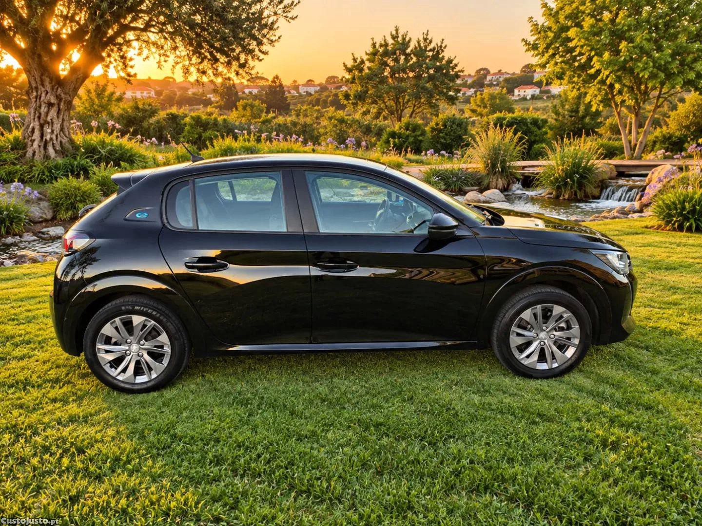 Peugeot e-208 50 kwh active pack — fotografia 4