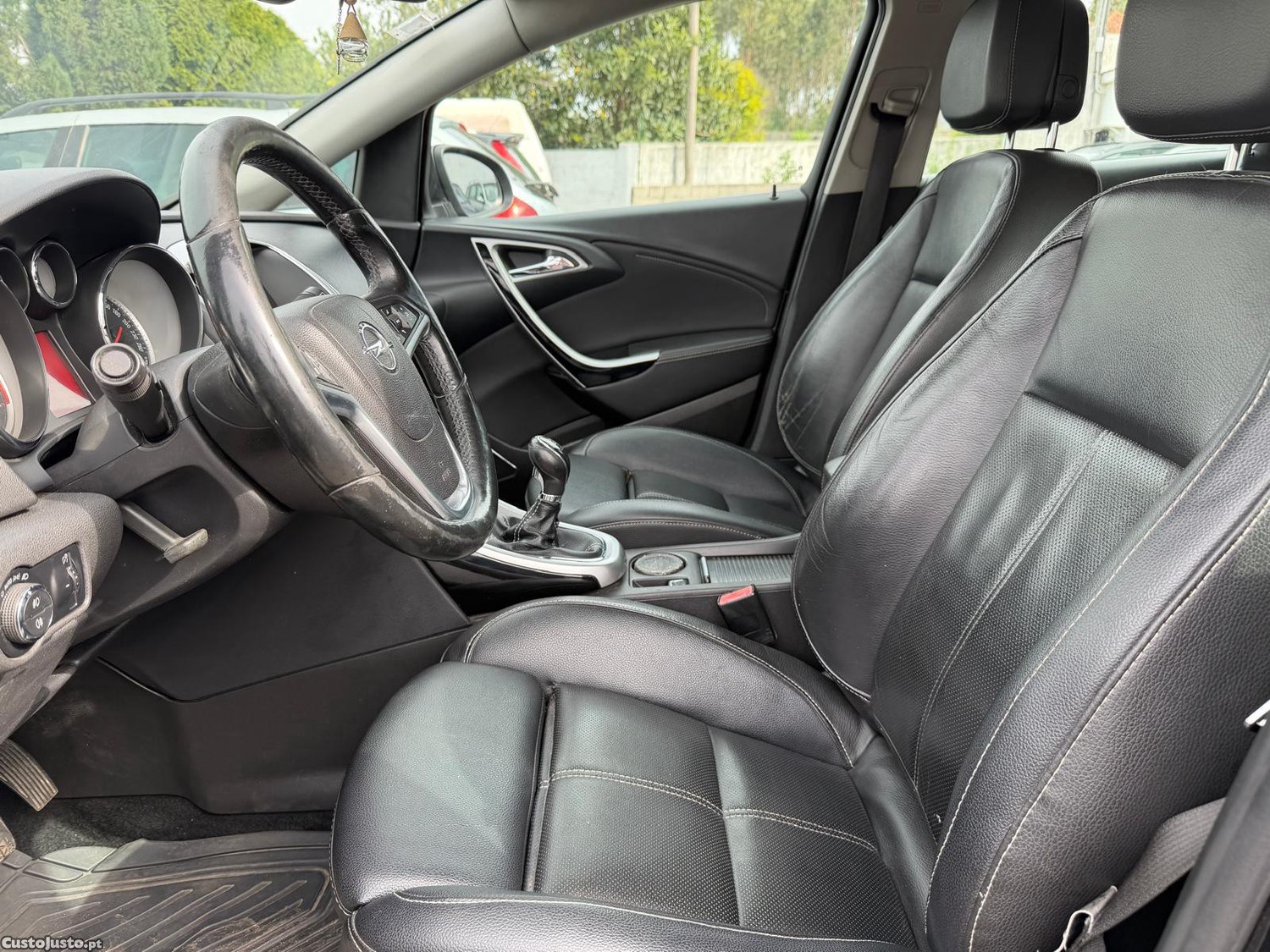 Opel Astra 1.7CDTi 125CV — fotografia 8