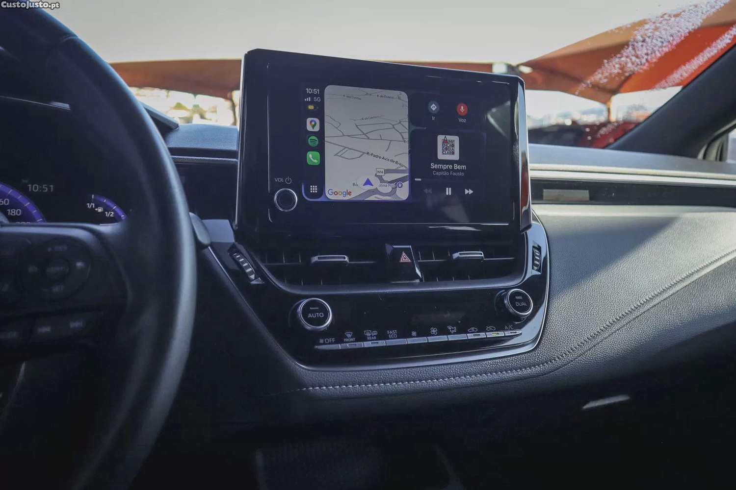 Toyota Corolla 1.8 hybrid exclusive — fotografia 3