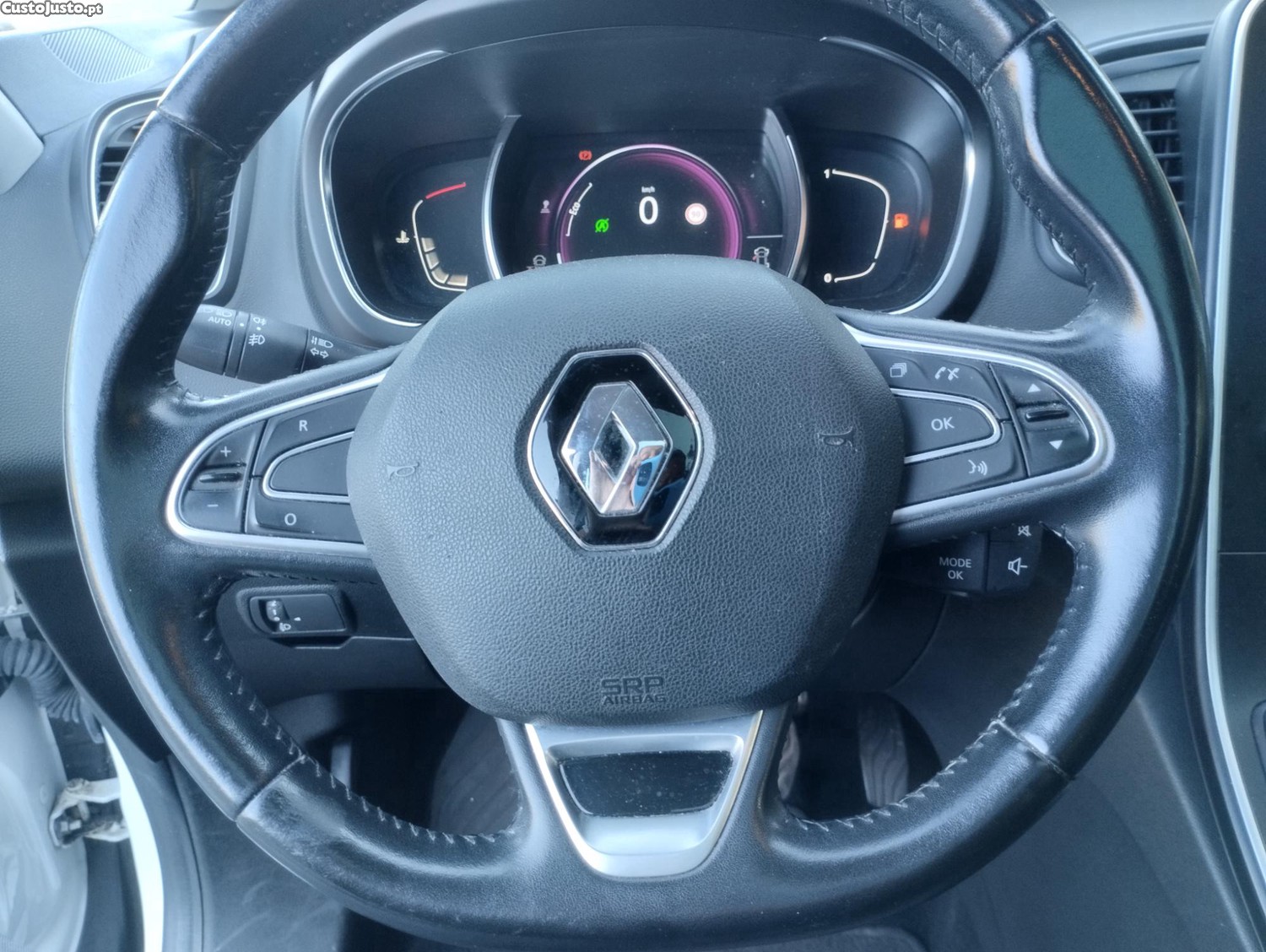 Renault Grand Scénic 1.6 DCI 130cv Intens - 7 lugares - Teto Panorâmico - C/ Garantia — fotografia 3
