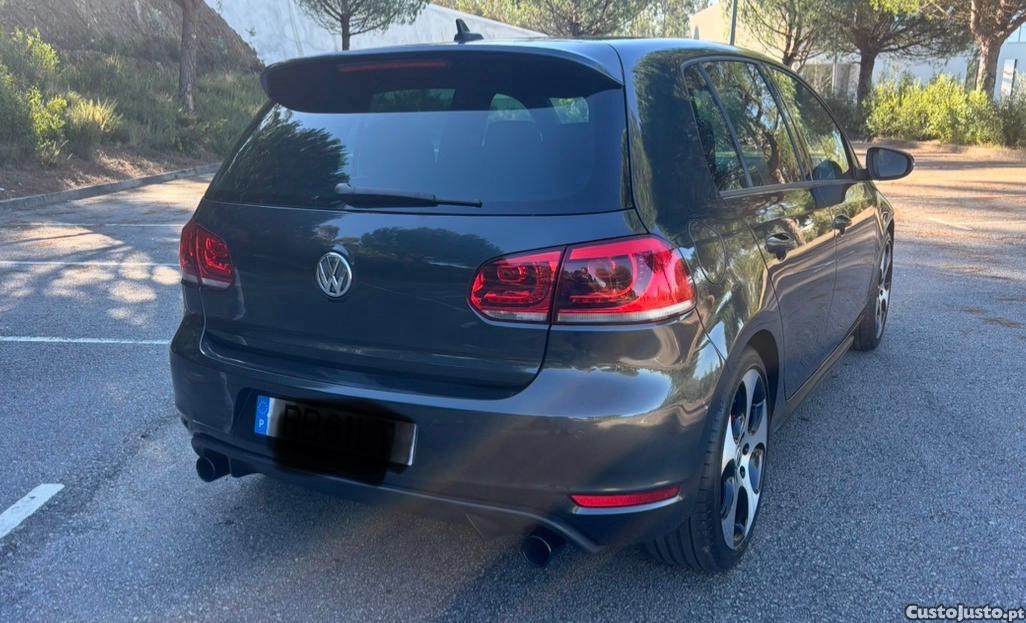 Volkswagen Golf 2.0 Gti — fotografia 4