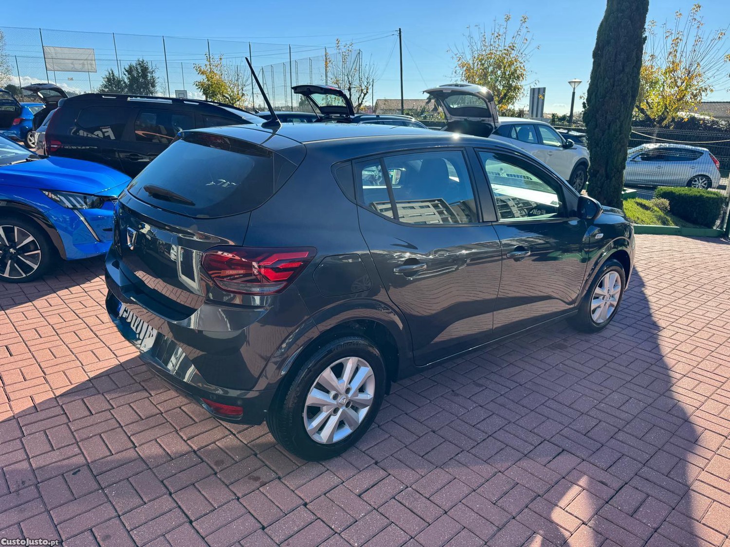 Dacia Sandero 1.0 SCe Comfort — fotografia 14