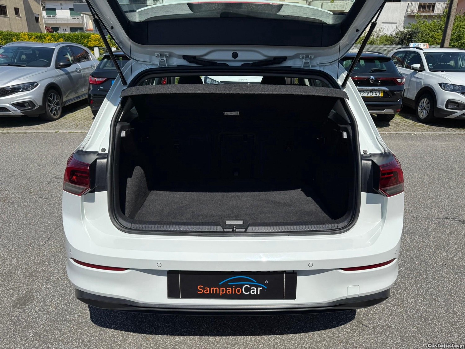 Volkswagen Golf 2.0 TDI Conceptline — fotografia 13