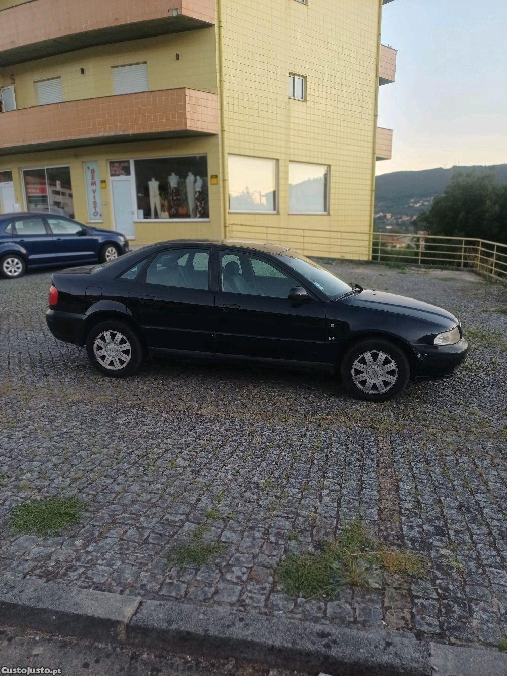 Audi A4 1.9 tdi 110cv — fotografia 2
