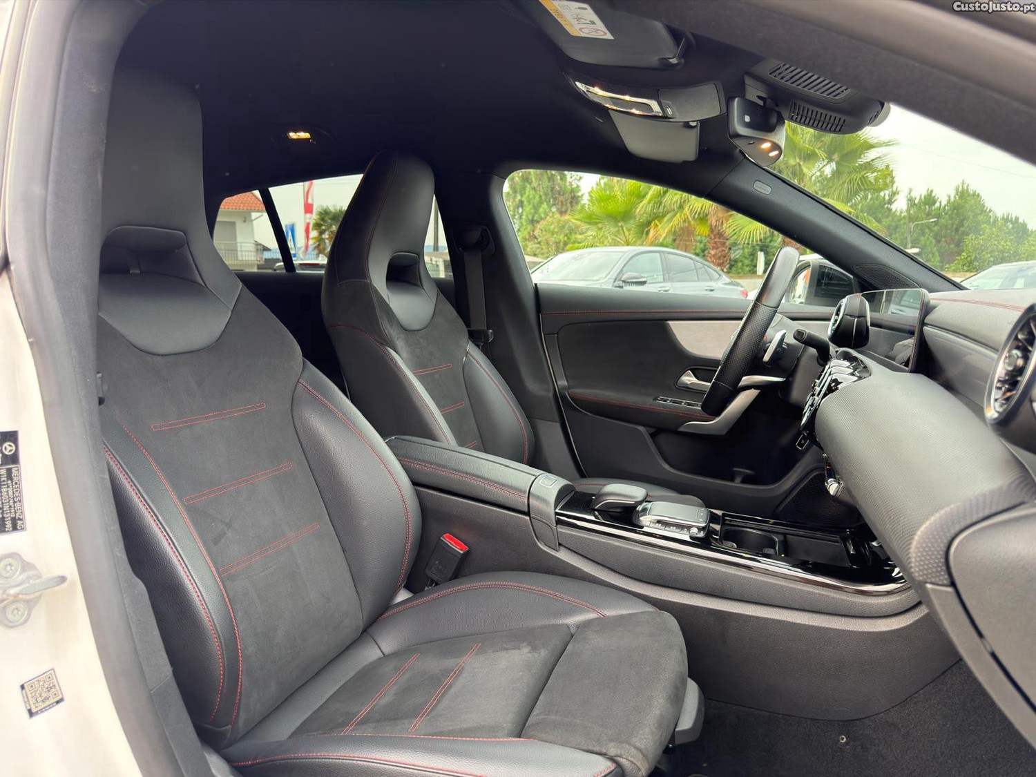 Mercedes-Benz CLA 180 d AMG Line Aut. — fotografia 9
