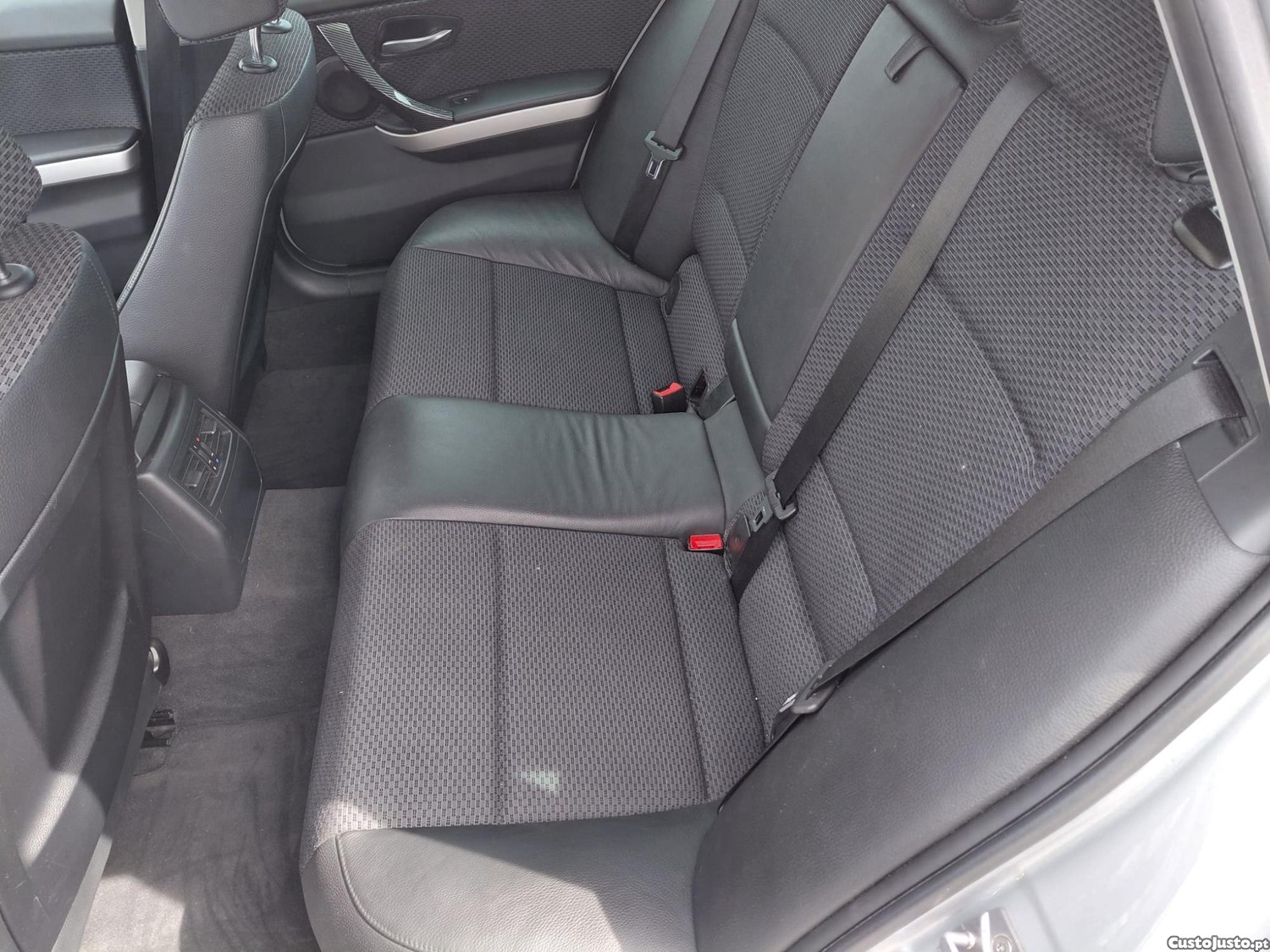 BMW 320 D Touring — fotografia 2