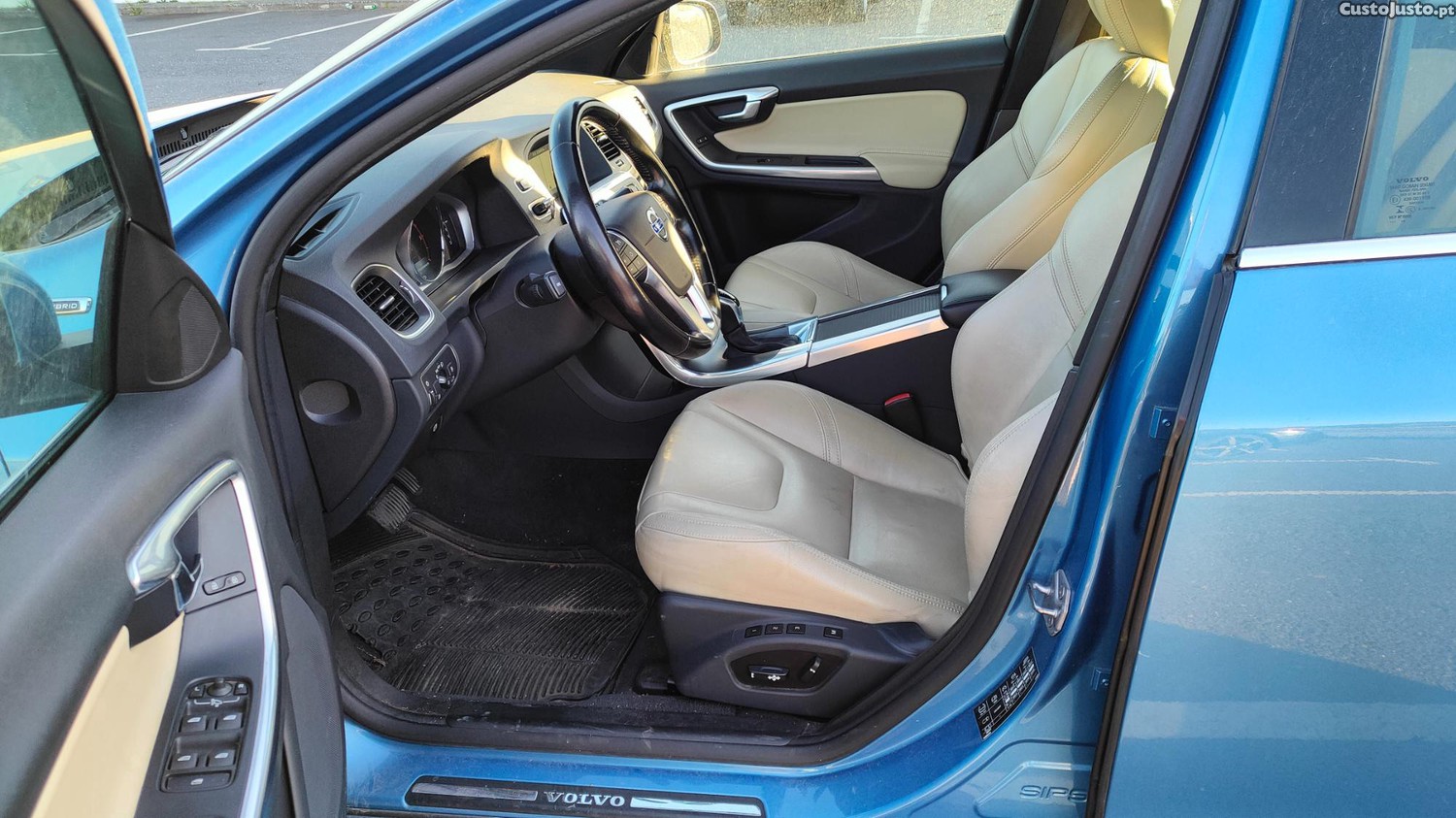 Volvo V60 D6- Twin Engine — fotografia 6