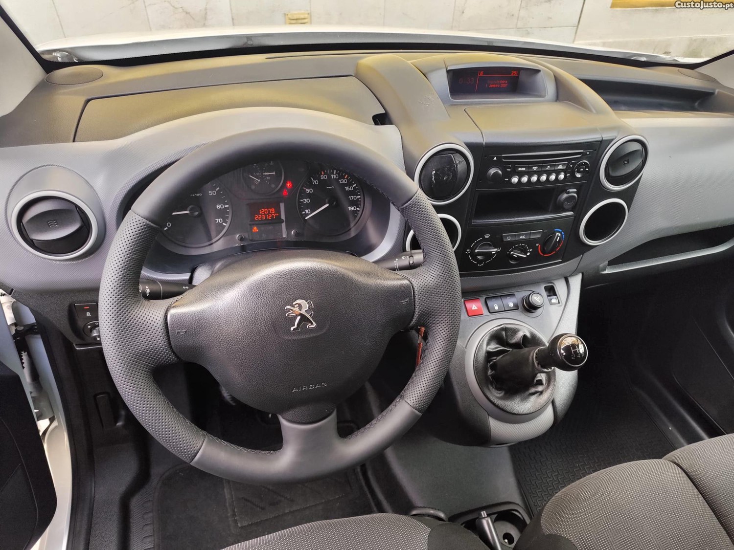 Peugeot Partner 1.6 HDI 3 Lugares Porta Lateral — fotografia 5