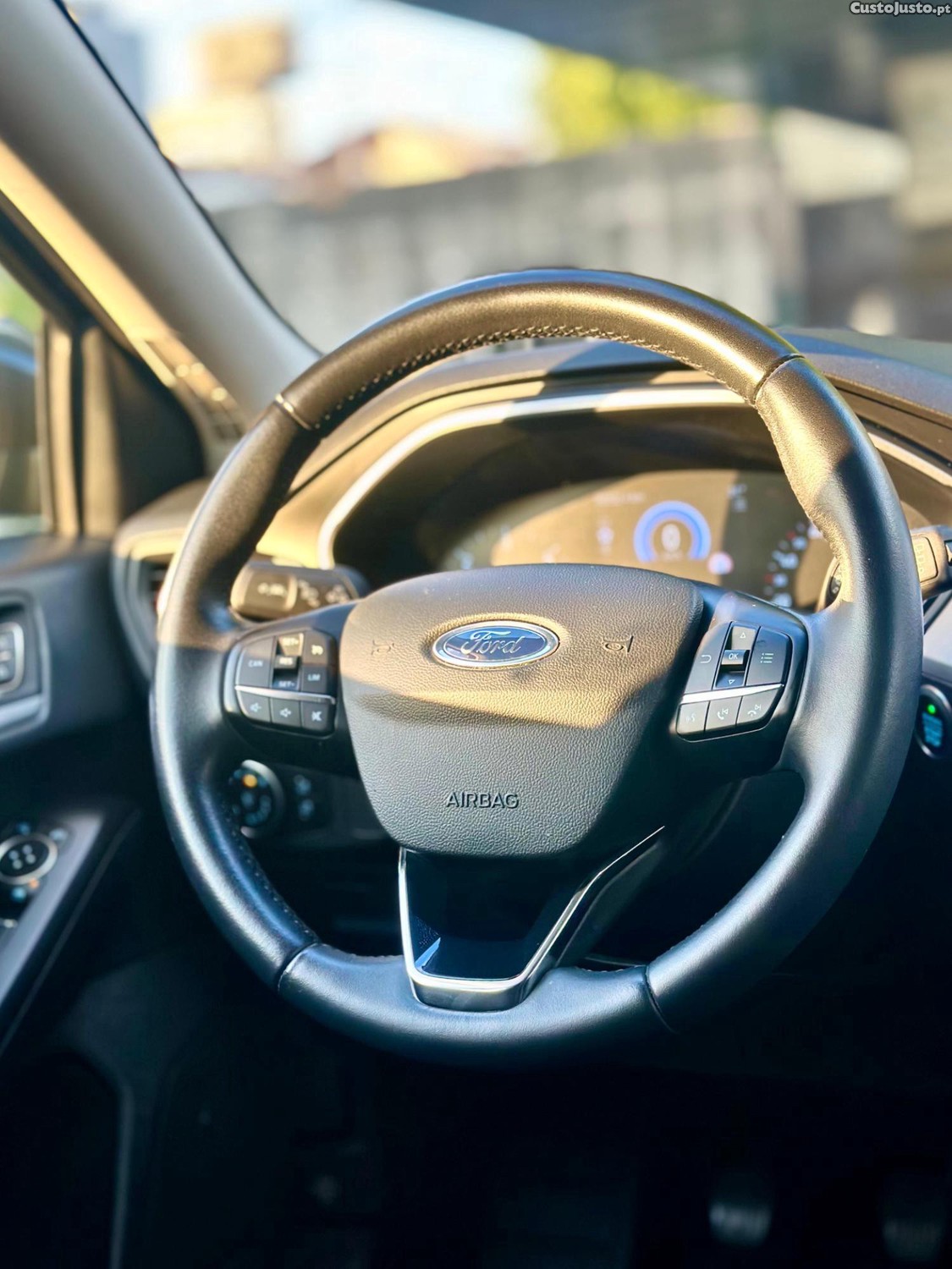Ford Focus 1.5 — fotografia 4