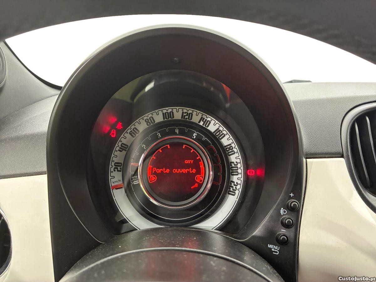 Fiat 500 1.0 Hybrid Club — fotografia 3