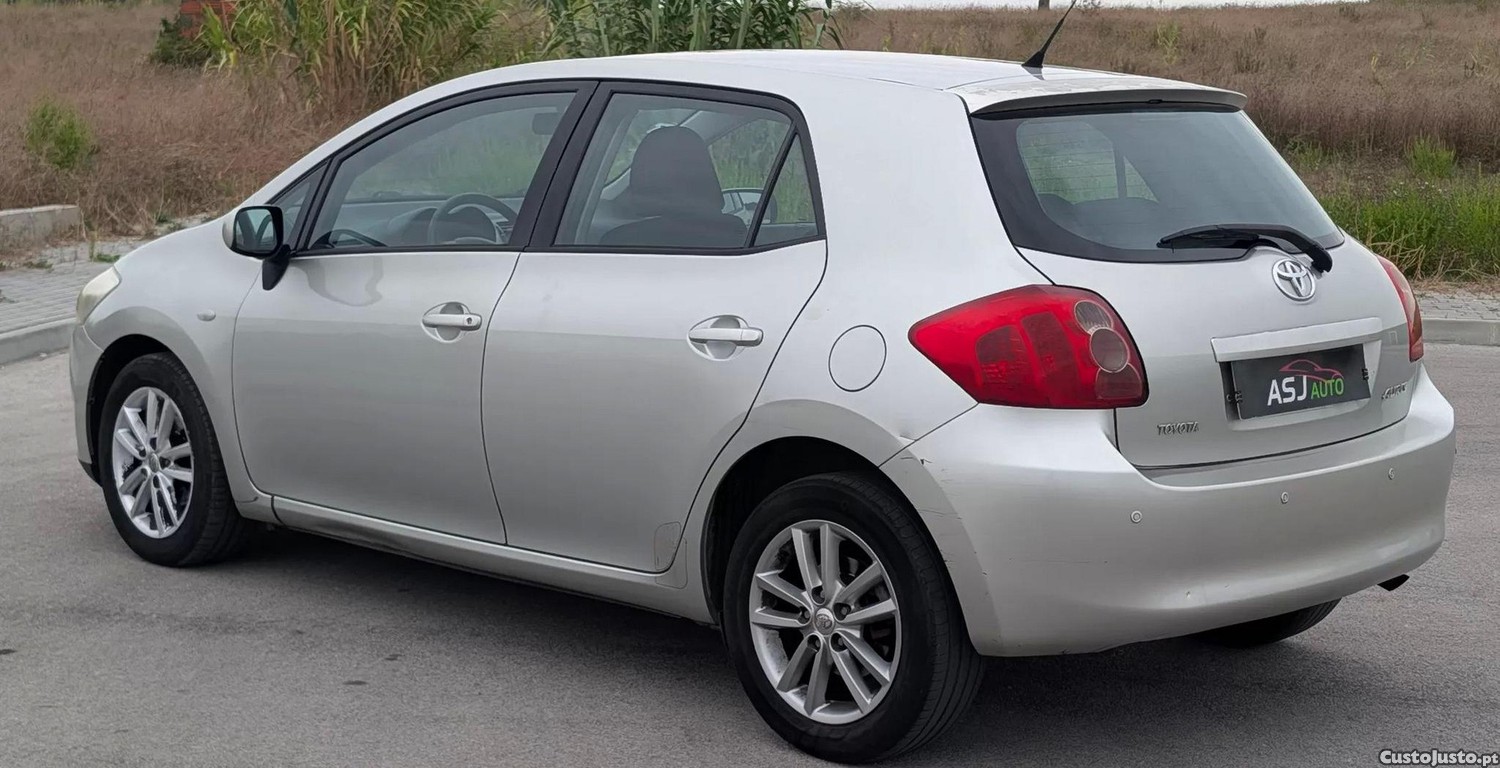 Toyota Auris 1.33 vvt-i comfort — fotografia 11