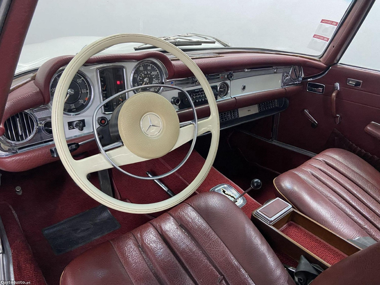 Mercedes-Benz SL 280 Pagode — photo 4